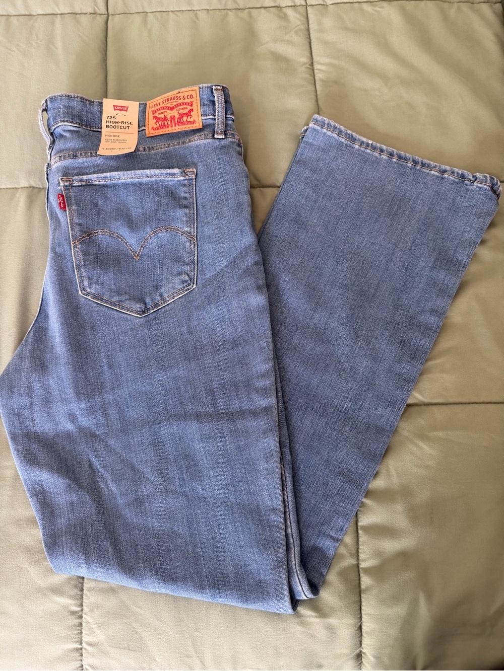 Levi's 725 High Rise Bootcut Jeans 32/30